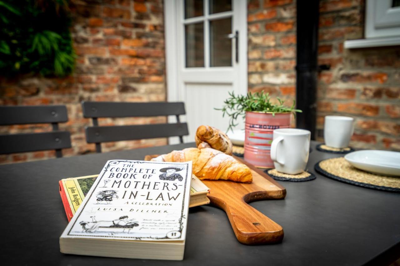 The Bookclub Villa York Ngoại thất bức ảnh